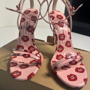 Zara  red "Lips" light pink sandals